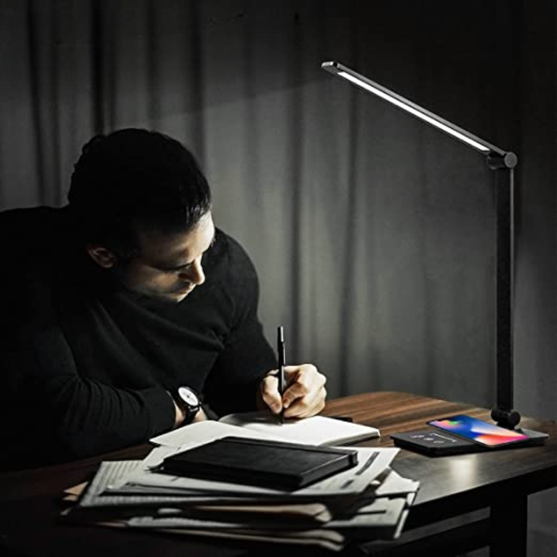 LED Bureau Lamp - Met Draadloze Oplader en Touch Control