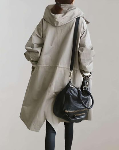 Waterdichte en warme trenchcoat met capuchon