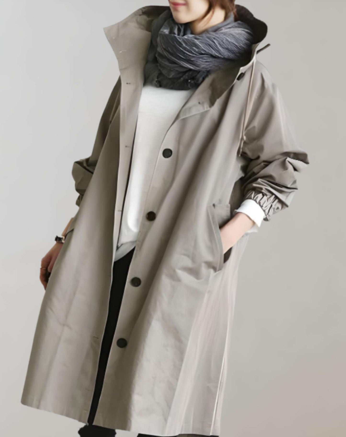 Waterdichte en warme trenchcoat met capuchon